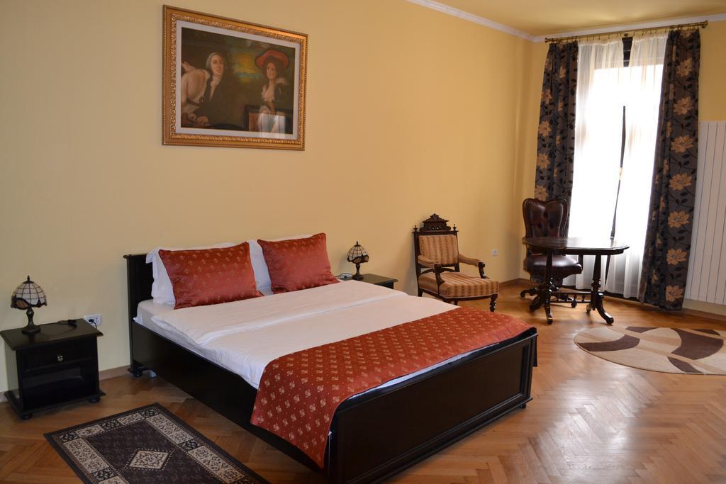 Casa Republicii Hotel Braşov Quarto foto
