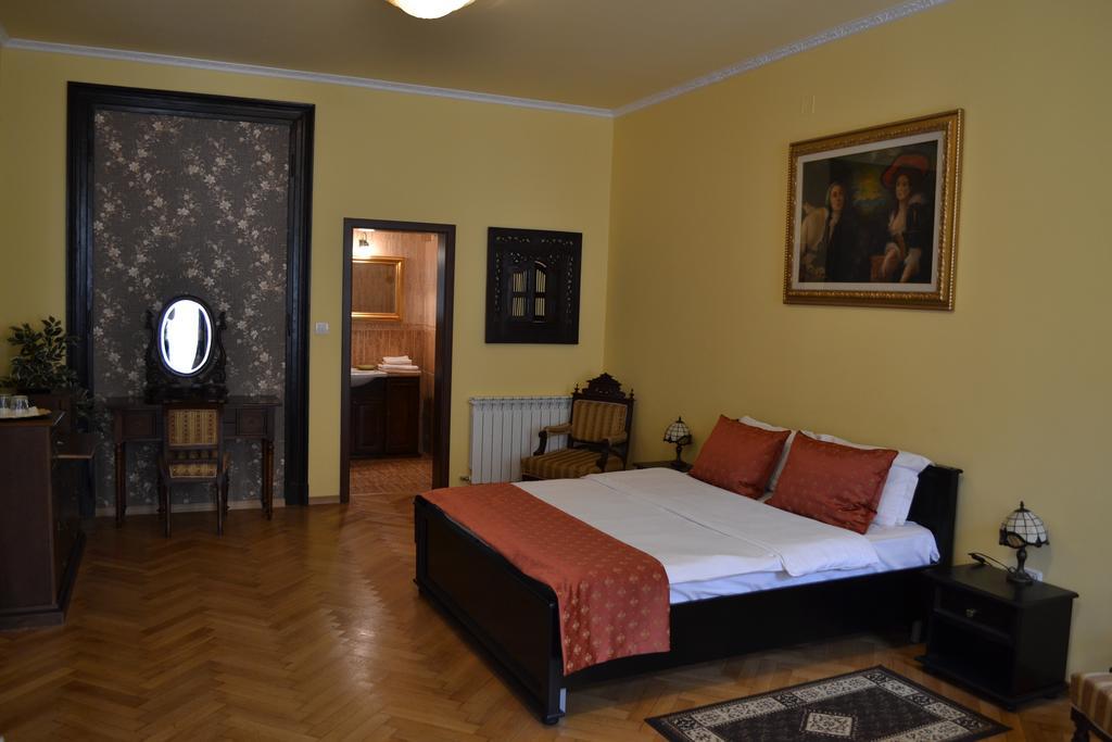 Casa Republicii Hotel Braşov Quarto foto